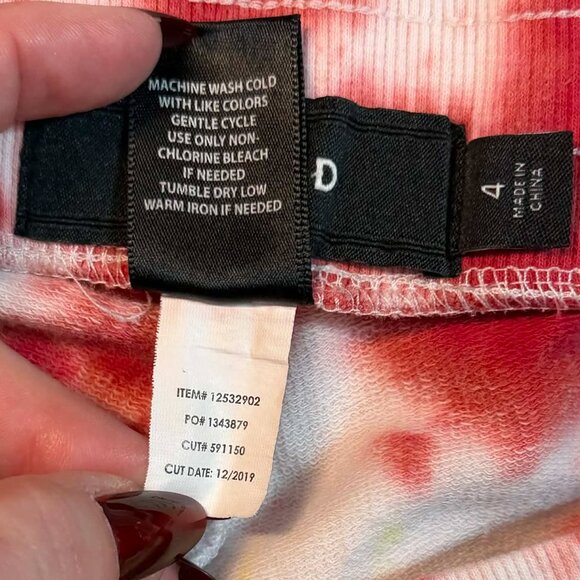 TWO pairs Torrid pants (Tie Dyed Capri Sweats AND Blk/Gry capri PJs) PLUS SIZE 4 - Picture 7 of 13